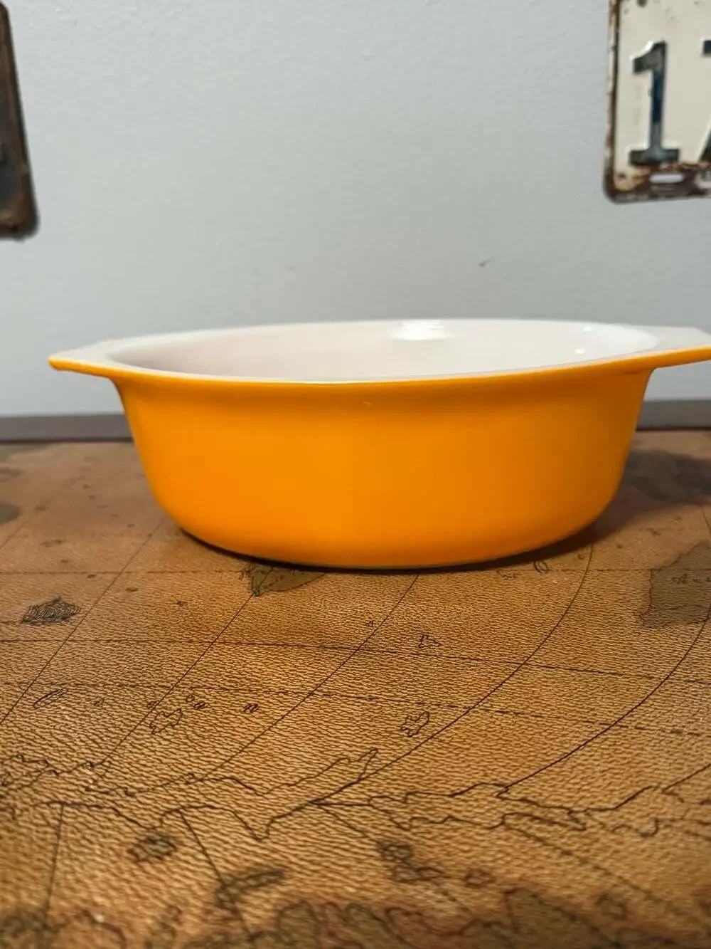Vintage Pyrex 043 1.5 Quart Oval Casserole Dish in Orange